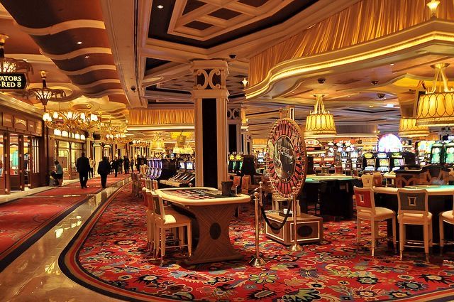 ROYAL CASINO Live Casino
